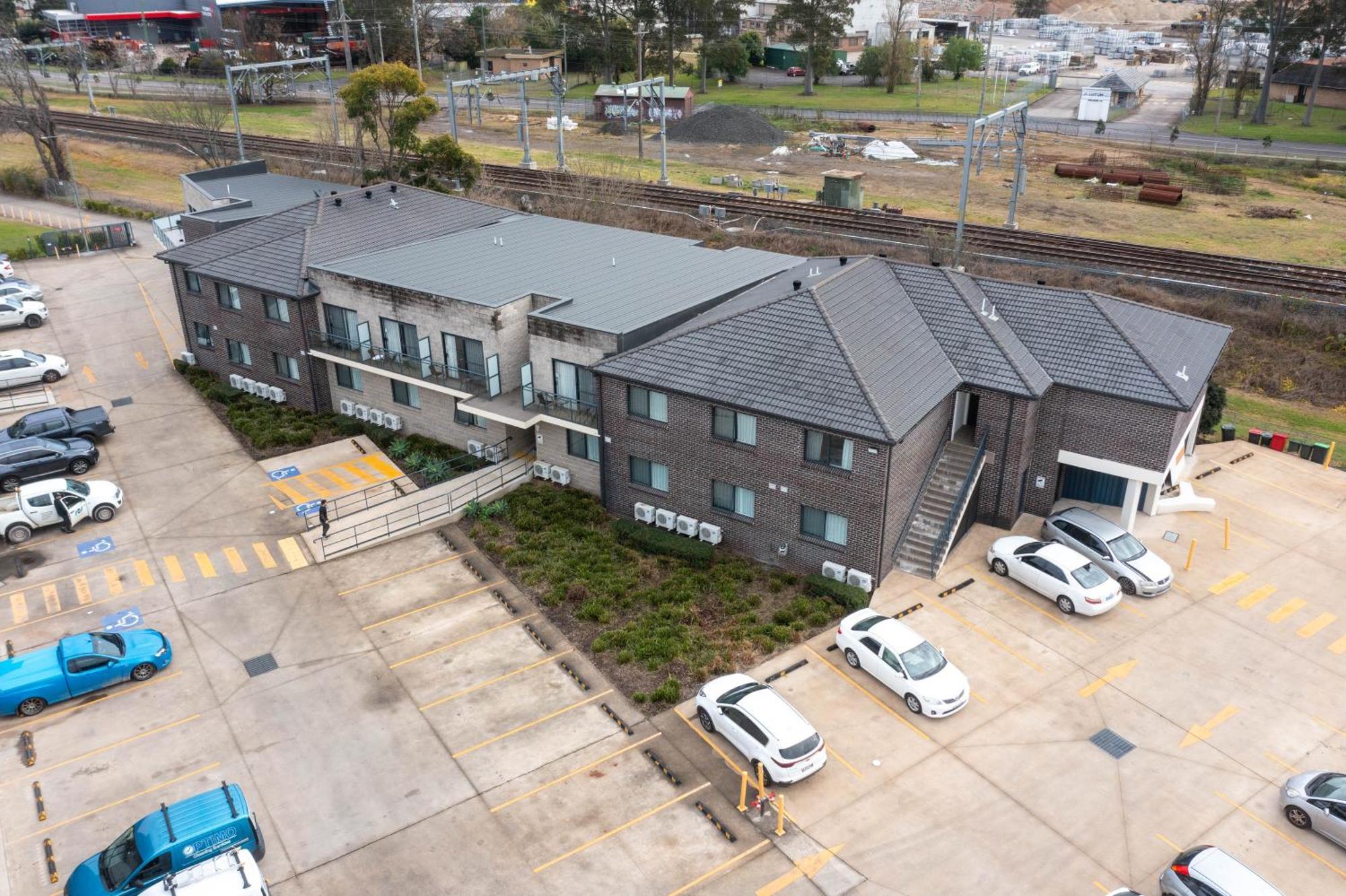 Value Suites Penrith Exteriér fotografie