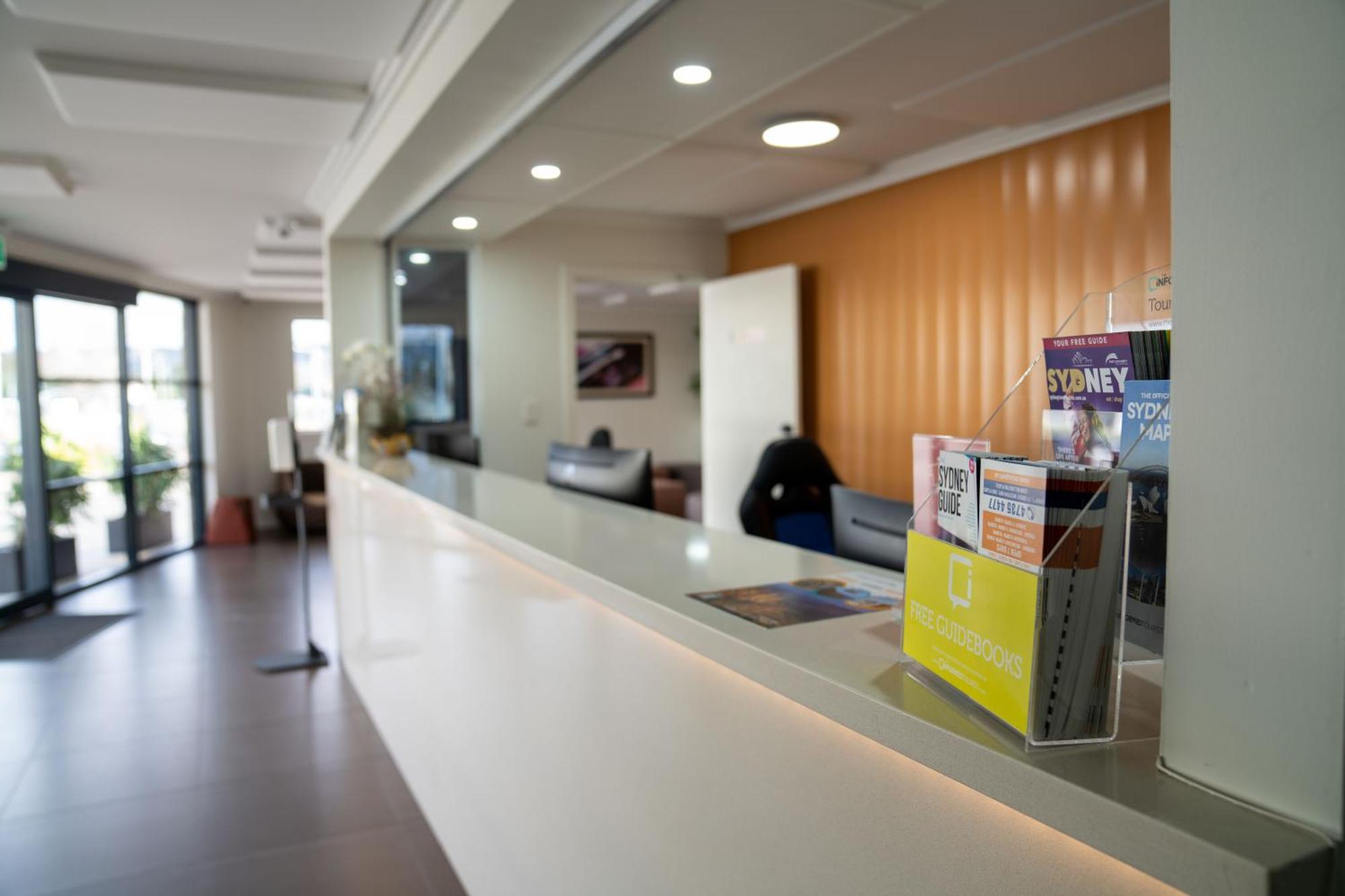Value Suites Penrith Exteriér fotografie