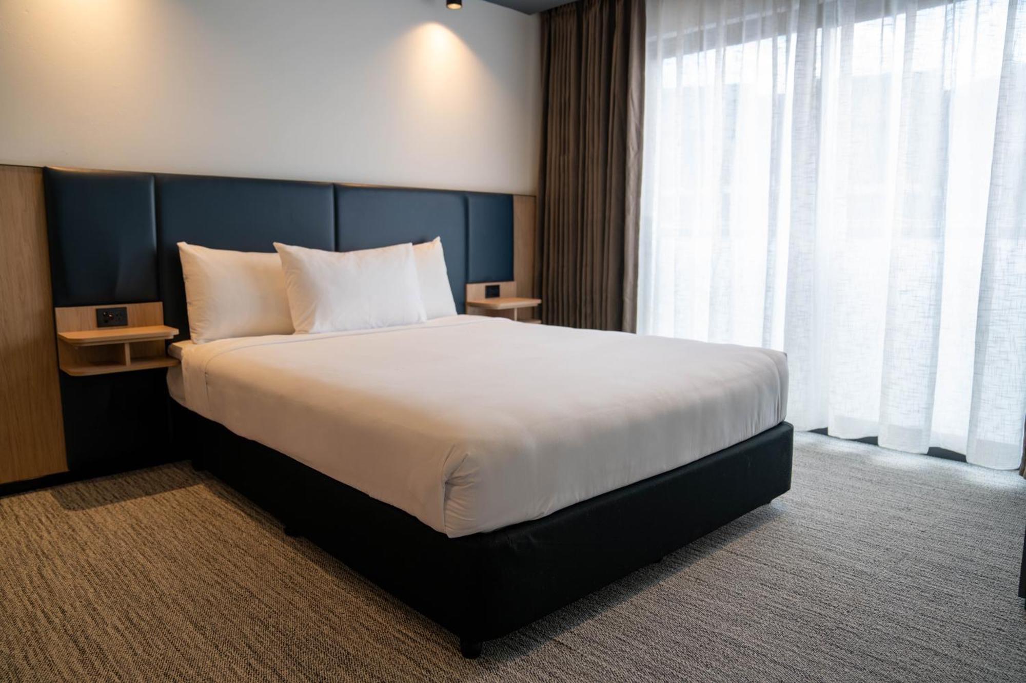 Value Suites Penrith Exteriér fotografie