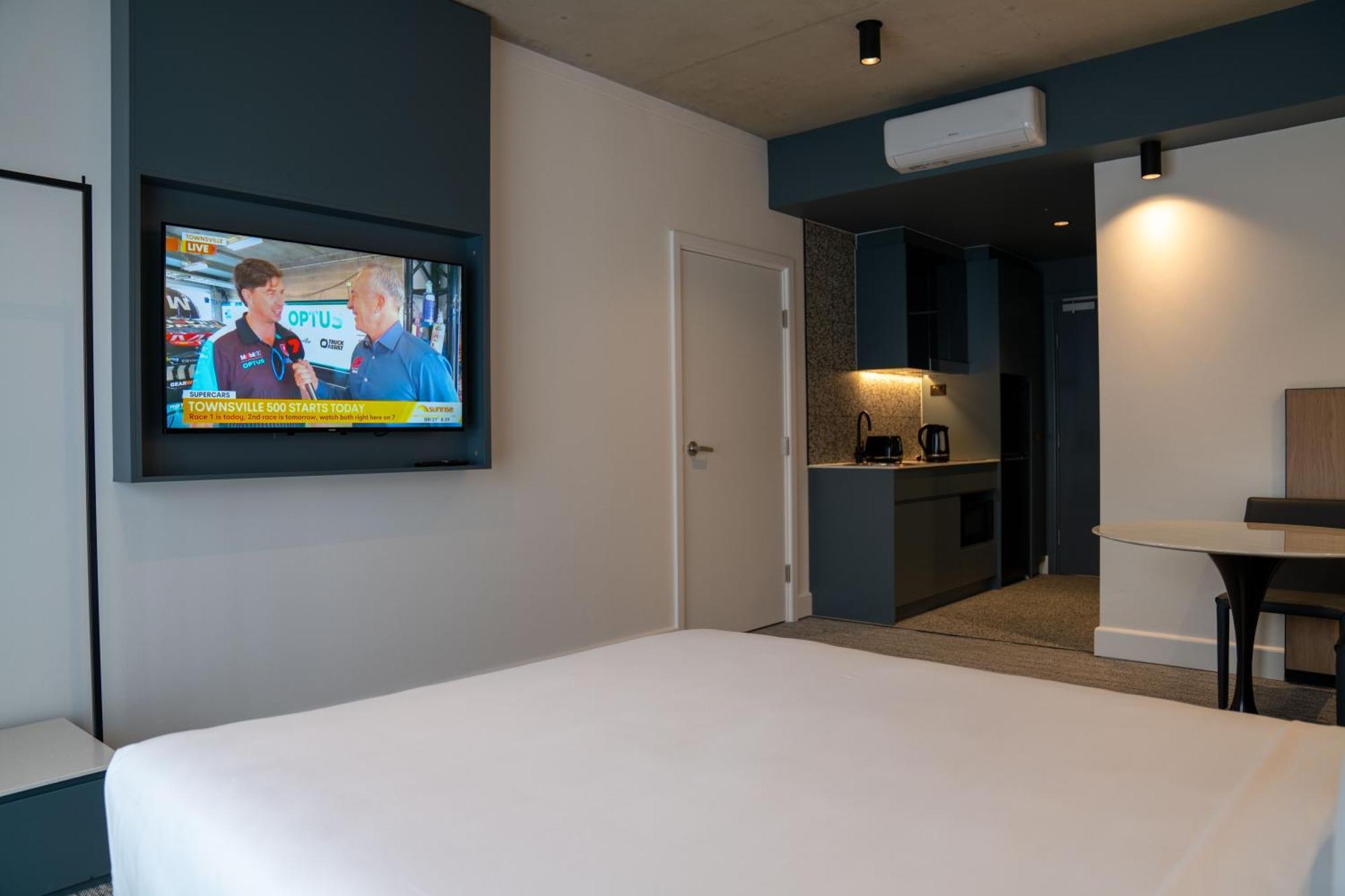 Value Suites Penrith Exteriér fotografie